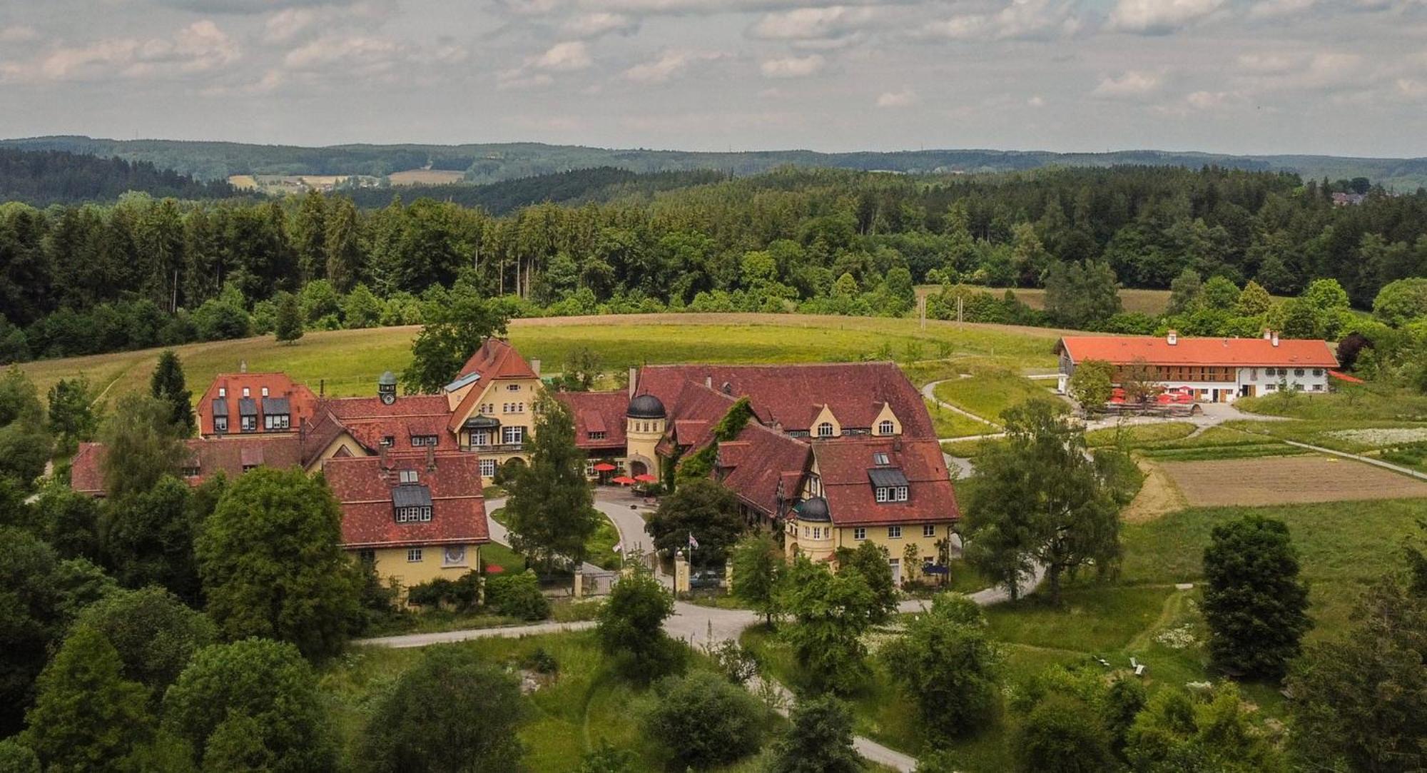 Gut Sonnenhausen Hotel Glonn Exterior photo